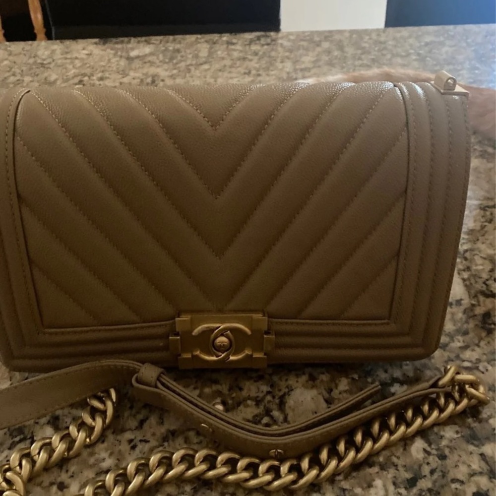 Chanel petite mariquinerie purse